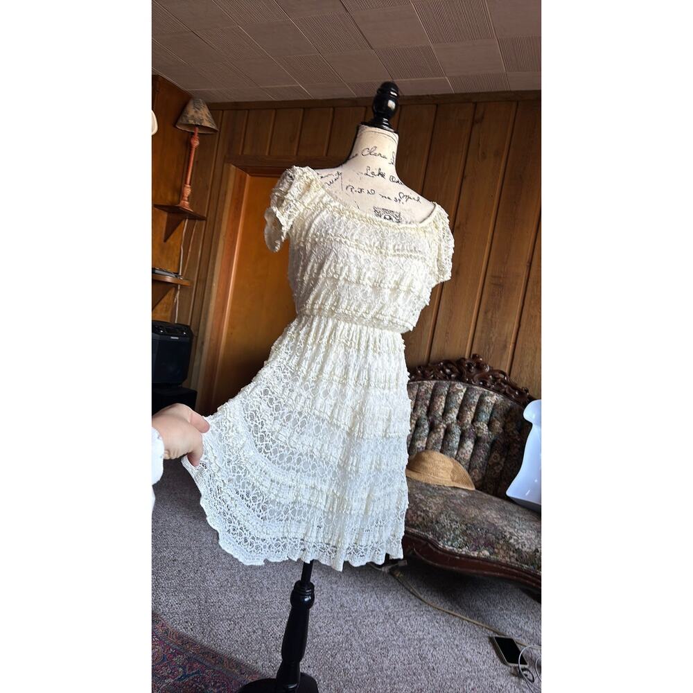 Y2K 90s Trixxi tiered ivory cream lace dress